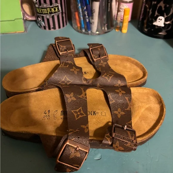 Sandals - Picture 2 of 5